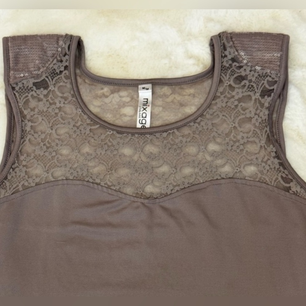 Mixage by lady Dutch sleeveless 
lace/ sequin tank top